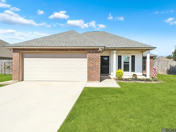 9261 Yellowfin Dr, Denham Springs, LA 70726