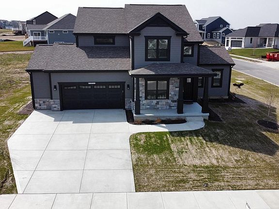 2nd image of W206N5693 Muirfield DRIVE