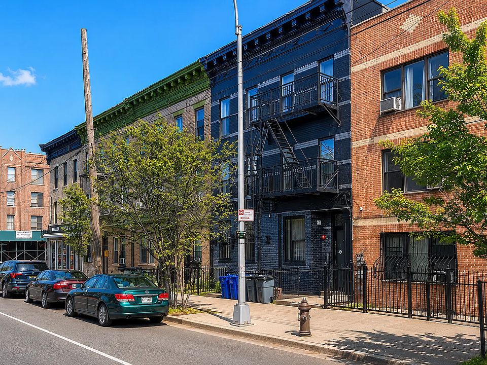 1st image of 373 Howard Ave #3B
