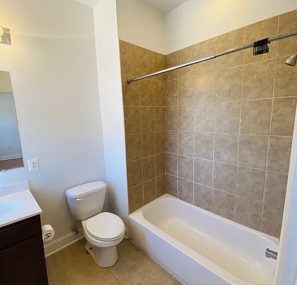 1600 Light St #B — Photo 20