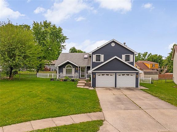 2nd image of 7305 Erika Ct