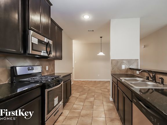5th image of 9126 Georgio Dr