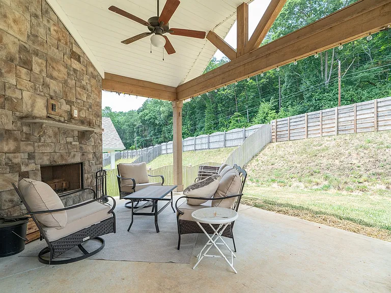 11715 Pepper Ridge Ln — Photo 28