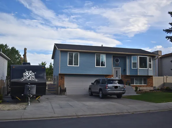 5259 W Bluebonnet Cir, West Jordan, UT 84081