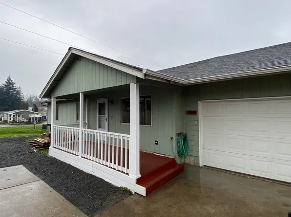 1784 Tamarack St, Sweet Home, OR 97386