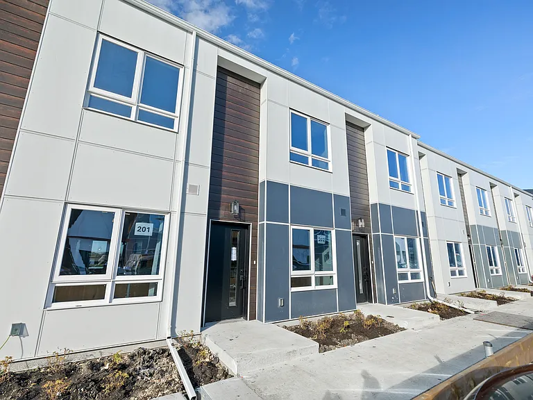 11 Merkel Manza Blvd — Photo 46
