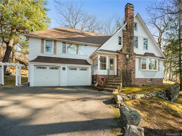 1256 Chase Parkway, Waterbury, CT 06708