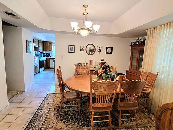 3rd image of 7326 W Reade Avenue