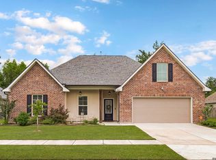 39240 Pelican Ln, Prairieville, LA 70769