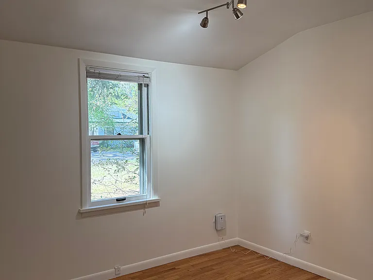 855 Kalmia Ave — Photo 16