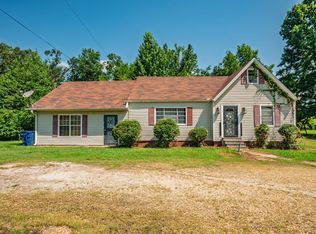 302 Armstrong St, Batesville, MS 38606