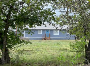 944 Woodland Hills Rd, Poteet, TX 78065