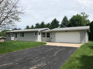 910 Sherwood Dr, Viroqua, WI 54665