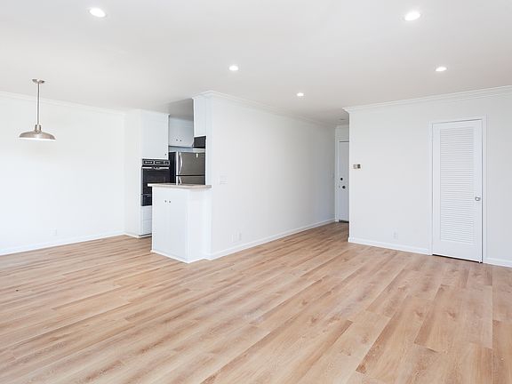 5th image of 6617 Orange St APT 201