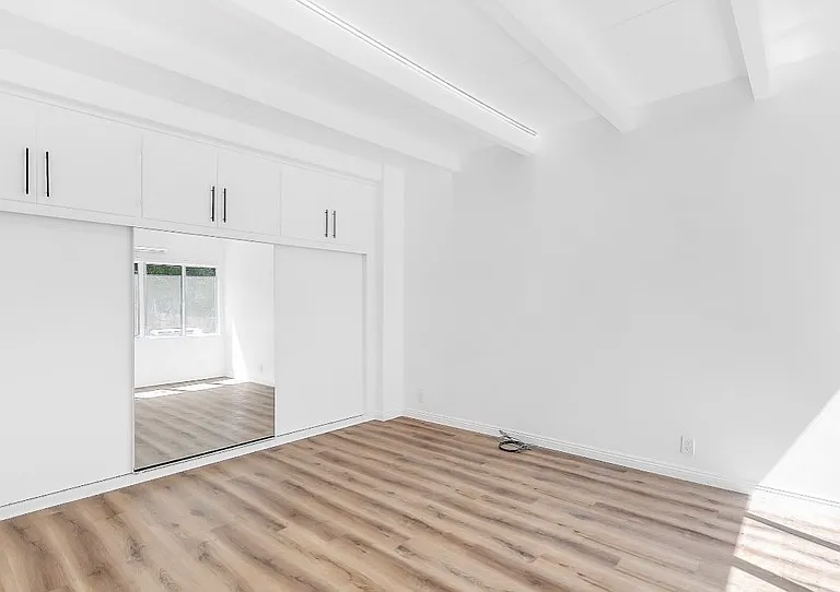 3623 1/2 Fletcher Dr — Photo 10