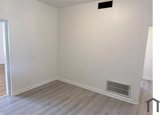 2 bed, 1100 sqft, $900 — Photo 3