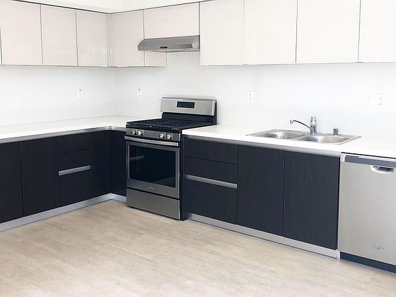 3rd image of 60 S Vinedo Ave #105