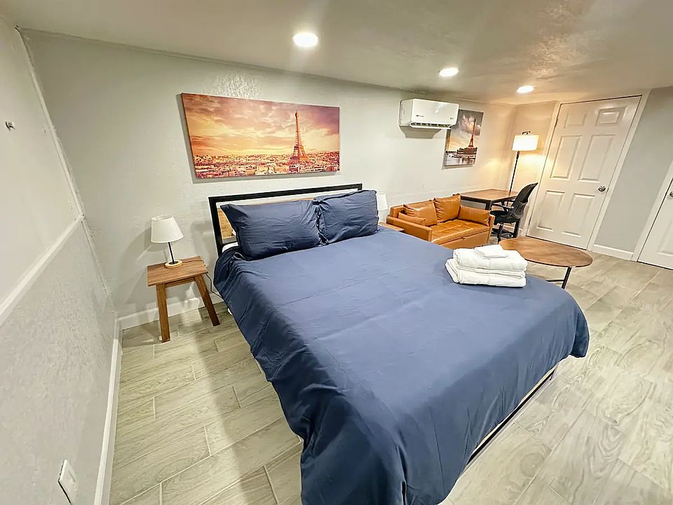 Living and Sleeping Area