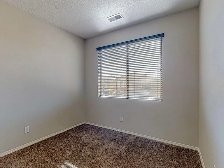 6727 Oro Valley Rd NW — Photo 17