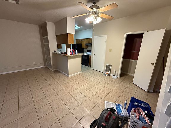 3rd image of 1620 Wellington Pl APT 904