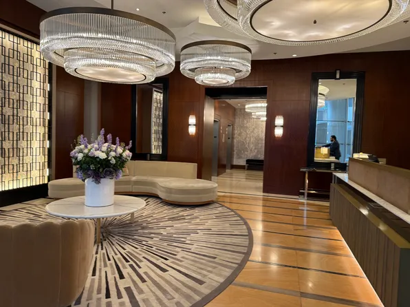 900 W Olympic Blvd, Los Angeles, CA