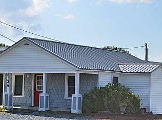 313 S Topsail Dr, Surf City, NC 28445