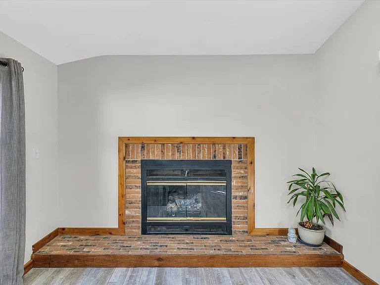 1705 Lake Shore Dr — Photo 24