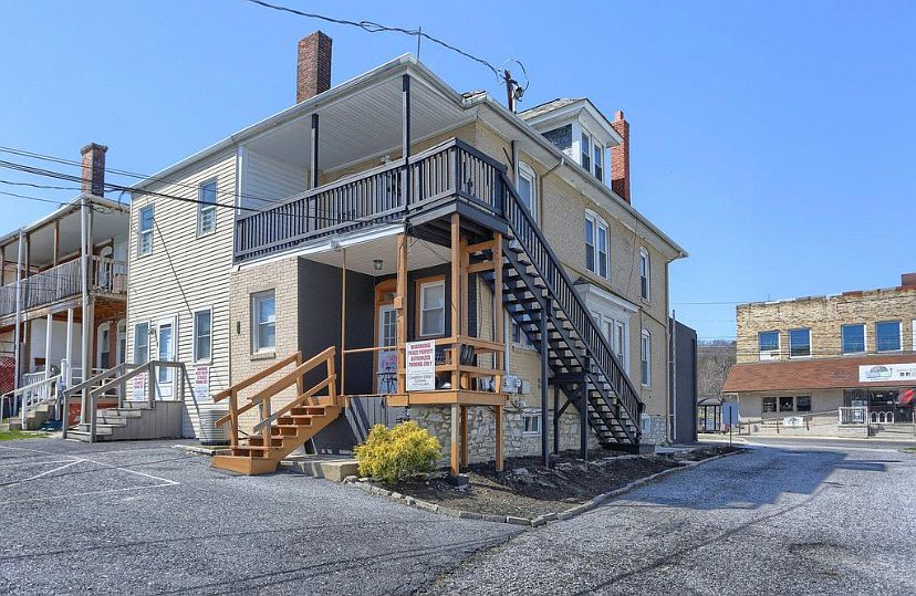 434 Market St #1, Lemoyne, PA 17043 | Zillow