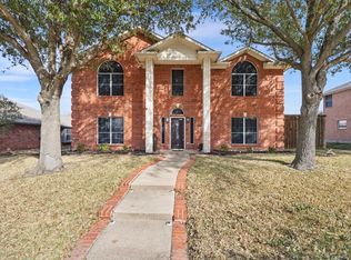 7006 Barton Creek Dr, Rowlett, TX 75089