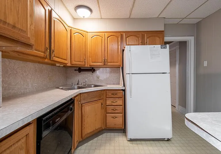 450 Yates St #2 — Photo 5