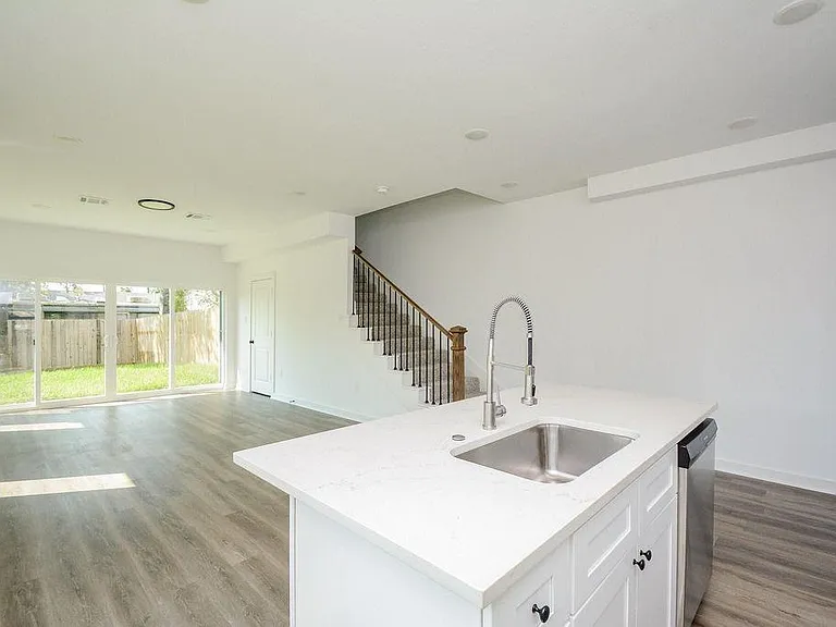 4358 Clover St #A — Photo 8