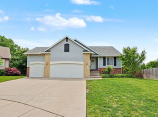 605 W Point Cir, Andover, KS 67002