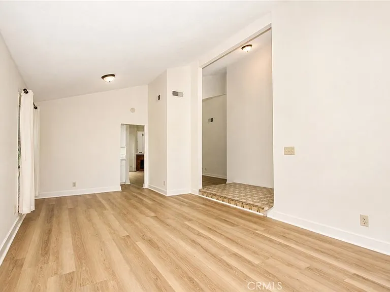 23629 Jubilee Ln — Photo 2