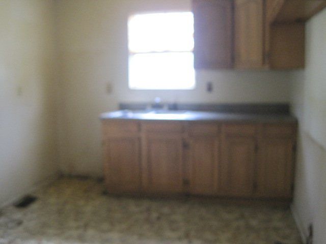 2nd image of 522 Cain Ave