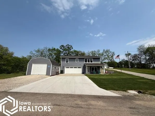 3140-3142 Barbara Dr, Brooklyn, IA 52211