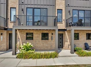 1087 Hampton Cir, Detroit, MI 48207