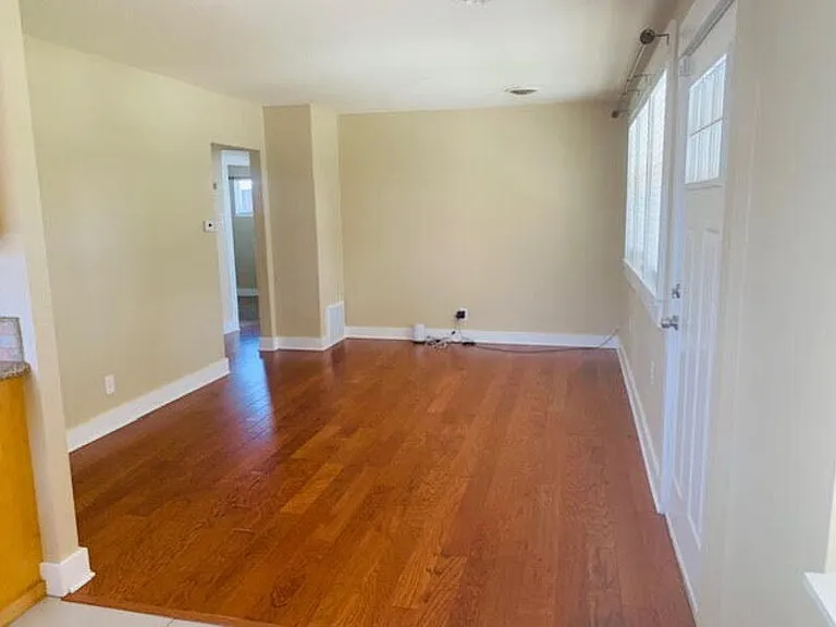 1121 Alton St — Photo 5