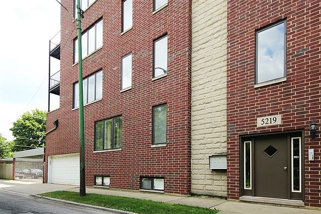 1st image of 5219 S Michigan Ave APT 1E