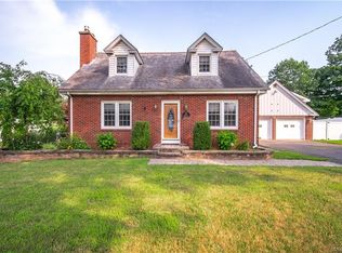 136 Parker Farms Rd, Wallingford, CT 06492