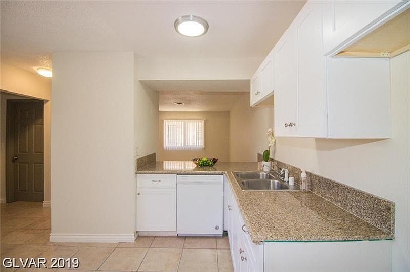2nd image of 5126 Golden Ln #D