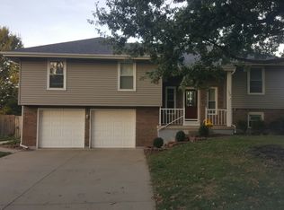 1116 NE Banner Dr, Lees Summit, MO 64086