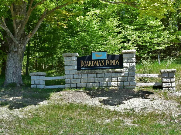 570 Michael Ave #18, Traverse City, MI 49685