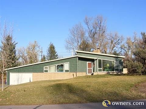 40 Hillside 2 + 1.5, 1,348 Sq ft