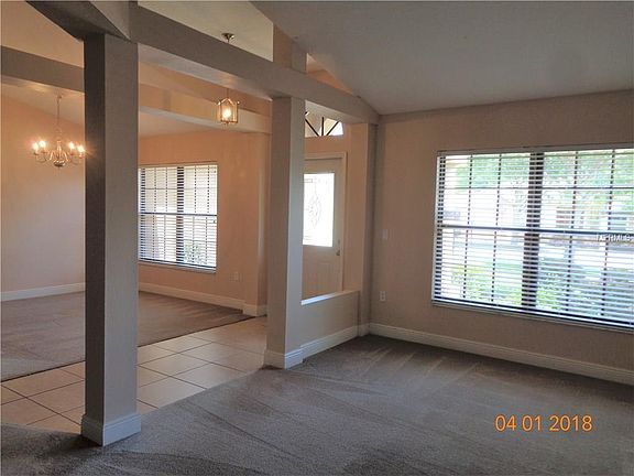 5th image of 1027 Oak Landing Dr