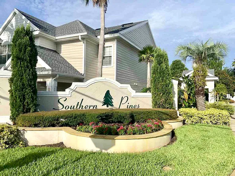 330 Southern Pecan Cir #103 — Photo 9