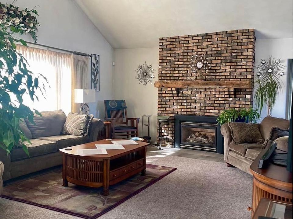 2nd image of 64976 Orchard Dr