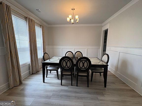 4th image of 714 Henson Farm Dr