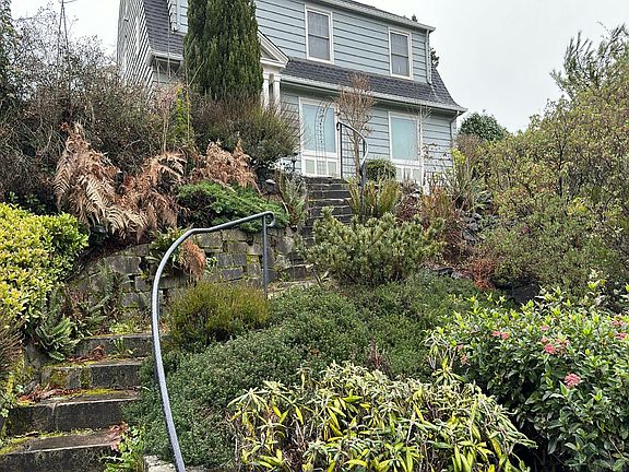 3rd image of 28 Orchard Rd