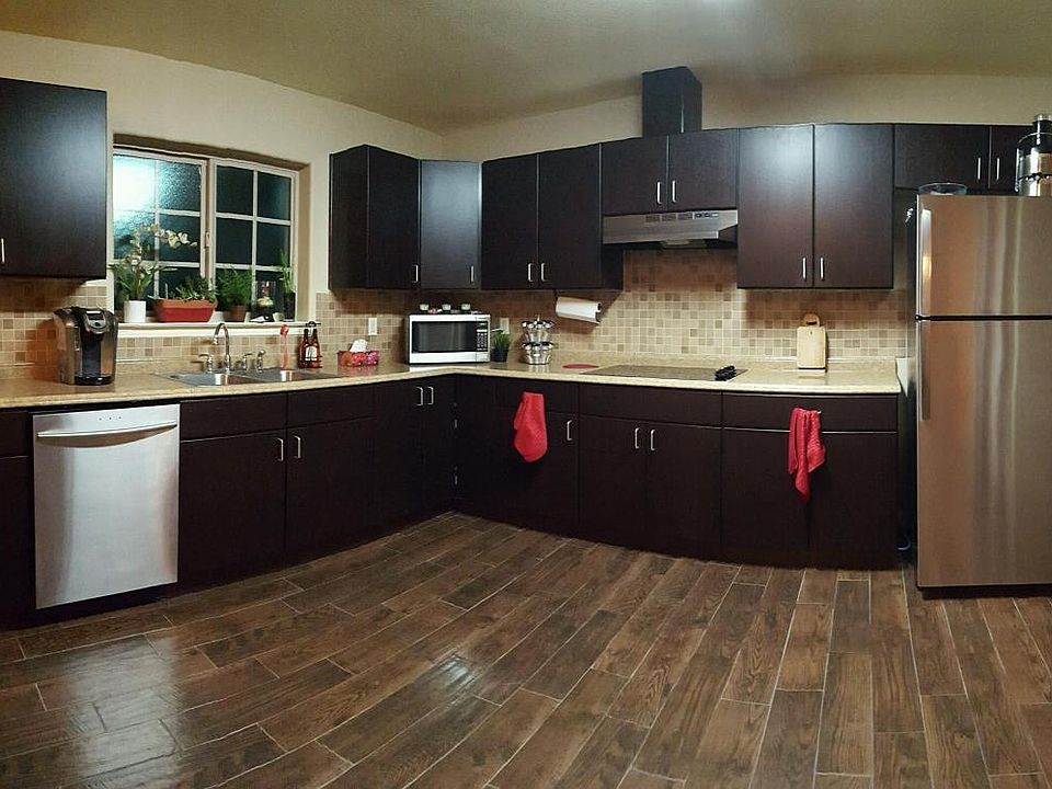 Gorgeous & Spacious Kitchen!