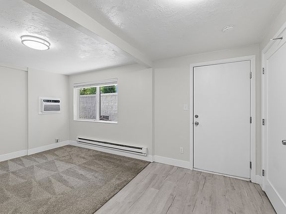 5th image of 831 W Lennox St #11570698